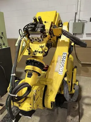 Used 2004 FANUC R-2000IA/200R Robots Michigan US | Aucto #1332247