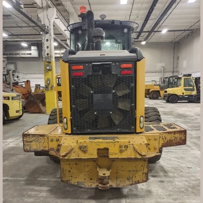 USED 2016 JOHN DEERE 624K