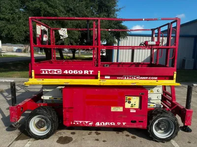 Used 2016 MEC 4069RT ROUGH TERRAIN SCISSOR LIFT Scissor Lifters Alberta CA | Adcock Equipment #1498443