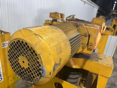 (4) 20 TON (160,000 LBS TOTAL) RAILWAY / NEUERO HEAVY DUTY MOBILE VERTICAL LIFT JACKS: YOBRO #24229