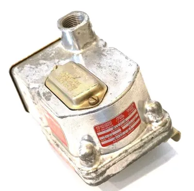 NEW BARKSDALE D1T-H18 PRESSURE SWITCH D1TH18