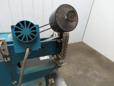Cambridge AE2001 Automatic Rivet Machine Insertion Machine Von Weise Gromets