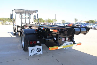 New | in-Stock 2025 MACK MD6 Rolloff Trucks Texas US | Roll Off Truck World #1491916
