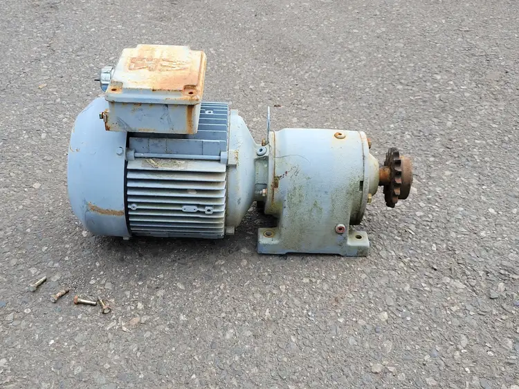 Used SEW R40DT90S4 Motors (misc) British Columbia CA | Lenmark #247731