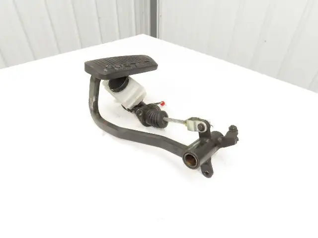 Hyster E50XM-33 Electric Forklift Brake Pedal & Master Cylinder Assembly