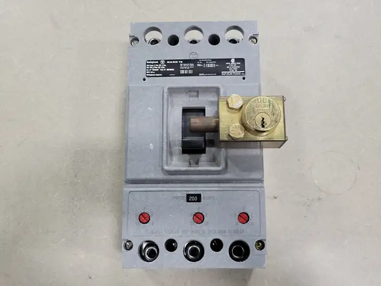 Used WESTINGHOUSE HKA3225F Switchgears British Columbia CA | Lenmark #294531