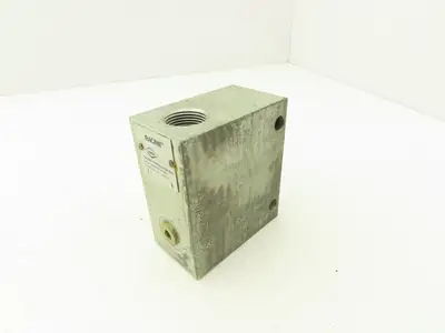 Dana 987618 Hydraulic Manifold Block W Flow Control Valve
