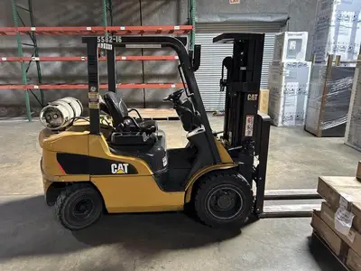 USED 2013 CATERPILLAR 2P6000
