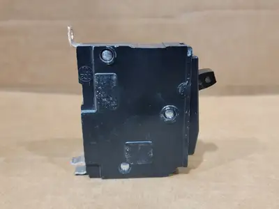 USED SQUARE D QOB120