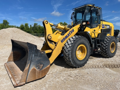USED 2021 Komatsu WA320-8