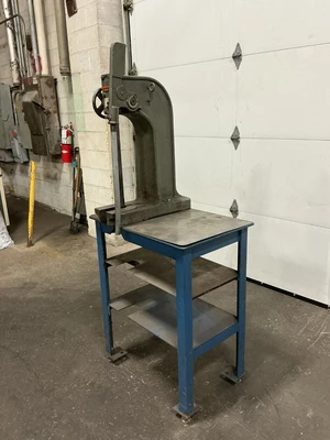 Used _UNKNOWN_ _UNKNOWN_ Arbor Presses Ohio US | Equipment Recovery Corp. #1331791