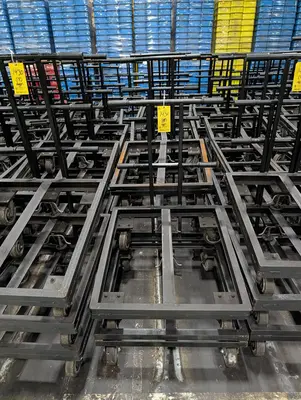 (17) Rolling Material Carts
