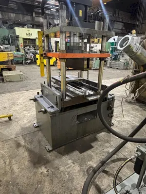 100 TON ROLLFORM INC HYDRAULIC 4 POST CUTOFF & POWER UNIT, 12" STROKE USED