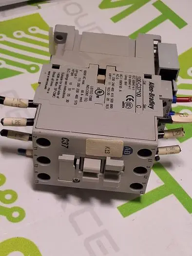 ALLEN-BRADLEY 100-C37*00 CONTACTOR