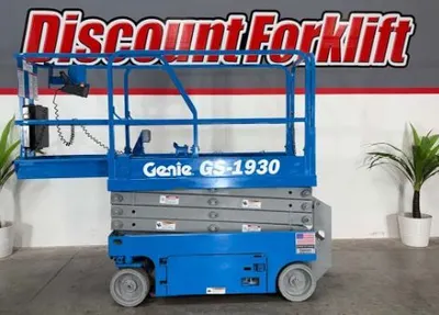 USED 2015 GENIE GS-1930