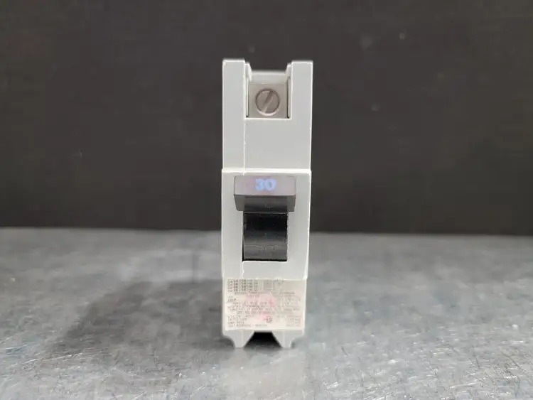 Used FEDERAL PIONEER NB130 Switchgears British Columbia CA | Lenmark #243836