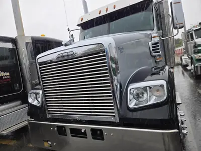 USED 2023 FREIGHTLINER CORONADO 122 SD