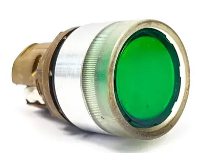 USED ALLEN-BRADLEY MOMENTARY ILLUMINATED PUSH BUTTON GREEN