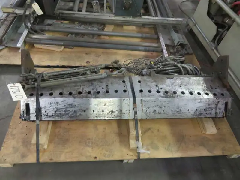 USED 1900 NORDSON HD-40