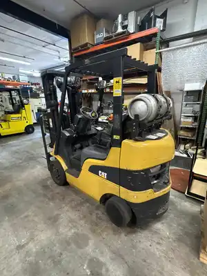 CAT C4000 Material Handling Fork Lift Trucks | Global Machine Brokers, LLC (2)