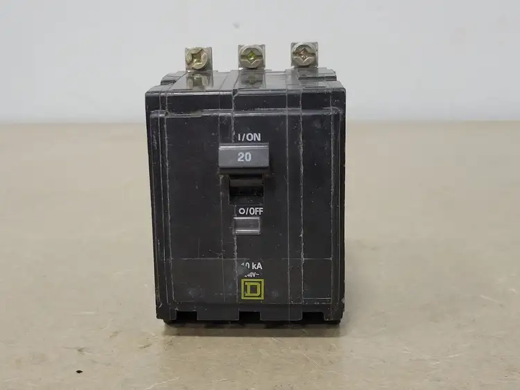 Used SQUARE D QOB320 Switchgears British Columbia CA | Lenmark #240019
