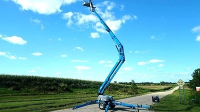 USED 2017 Genie TZ-50/30