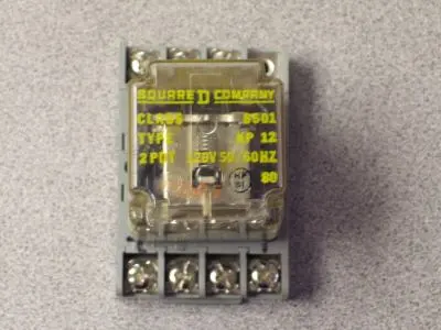 Used Square D 8501 & SOCKET SR2P-06 - 8 PIN Relays & Switches Arizona US | ASSET CONVERSION SPECIALISTS, INC. #307121