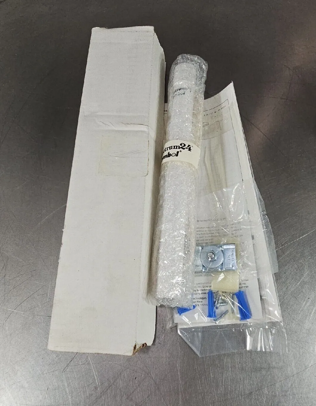 ML-2499-HPA1-00 High Performance Antenna. Loc 5C-1