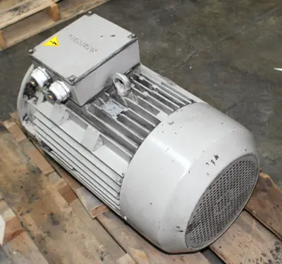 USED SIEMENS 1LA2186-4AA61