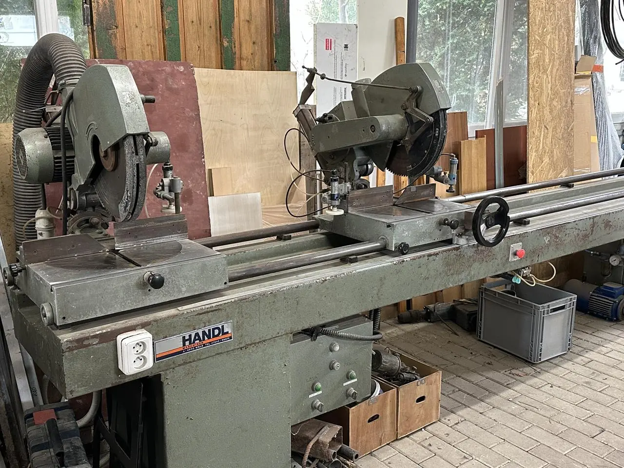 USED HANDL -