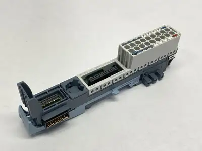 USED SIEMENS SIMATIC ET200SP BASE UNIT BU15-P16+A0+2D