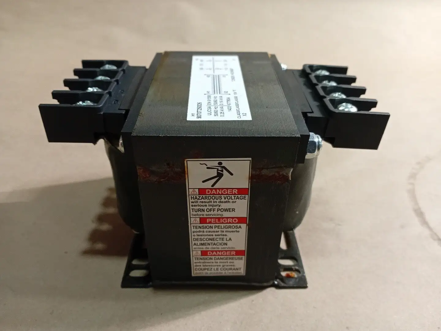 NEW SQUARE D 9070T250D5