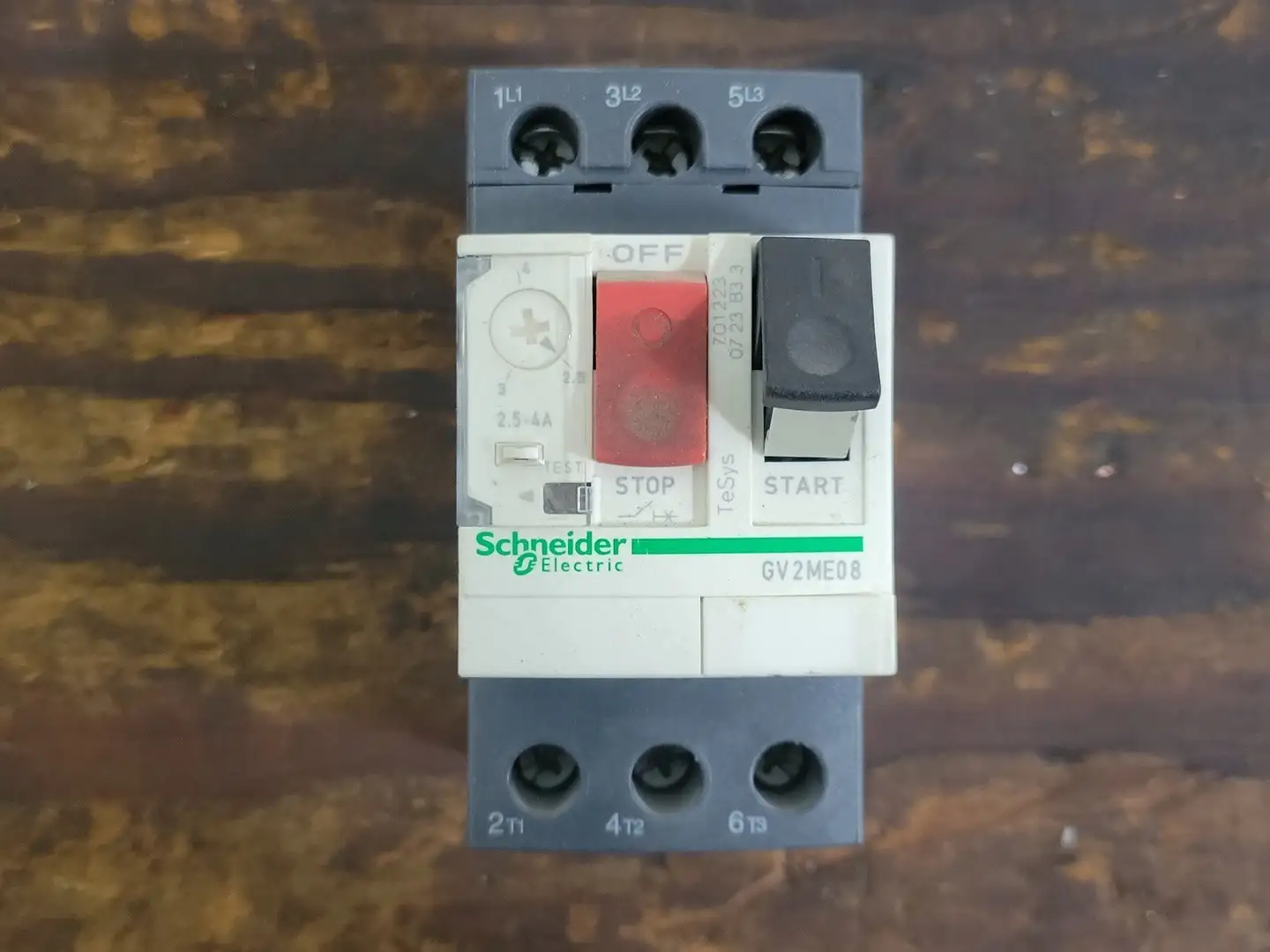 Used SCHNEIDER ELECTRIC GV2ME08 Switchgears British Columbia CA | Lenmark #242046