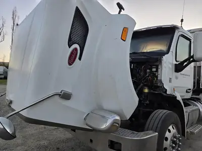 USED 2018 PETERBILT 567