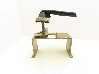 Square D 5114028630 Disconnect Mechanism And Handle Type LM-1 Ser.B