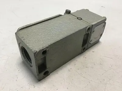 USED TELEMECANIQUE C2JK05