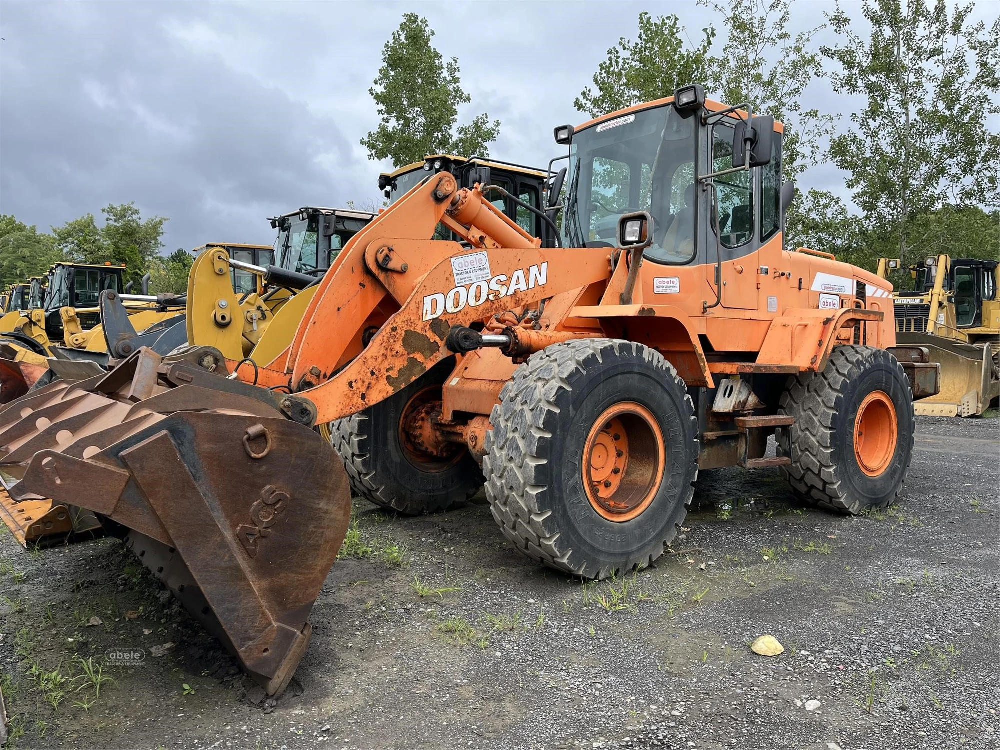 Used 2009 DOOSAN DL250 Wheel Loaders | Abele Tractor #1342918