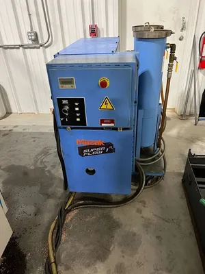 2002 MAZAK VARIAXIS 500-5X Vertical Machining Centers (5-Axis or More) | Tight Tolerance Machinery (9)