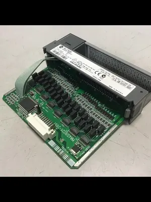 USED ALLEN BRADLEY 1746-OB32 SER D