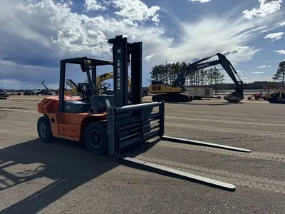 Used 2011 HELI FORKLIFT 2020 SERIES Internal Combustion Forklifts: Pneumatic Tire Minnesota US | Carco Truck & Equipment #1514232