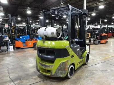 USED 2021 CLARK S32C