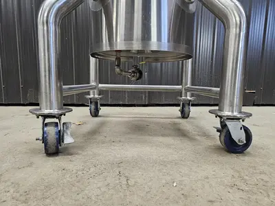 Used LEE INDUSTRIES 55 DP Stainless Steel Tanks Quebec CA | Carter-Wilson Equipment Services #450997
