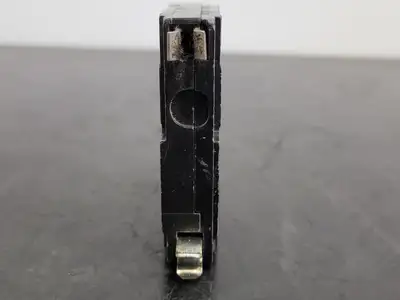 USED SQUARE D QO140