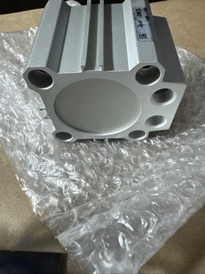 NEW SMC CDQP2B40-10D-M9NVM