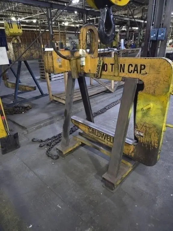 10 TON X 48" CALDWELL MODEL #82-10-48 COIL LIFT C HOOK: YOBRO #25228