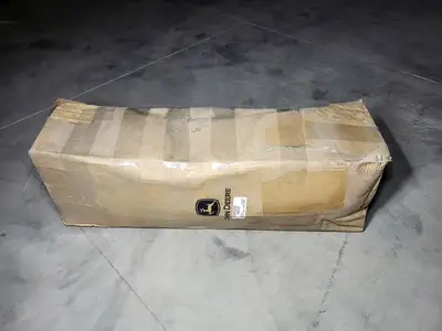 NEW JOHN DEERE 4404127