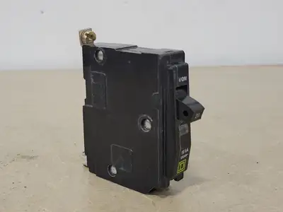 USED SQUARE D QOB120
