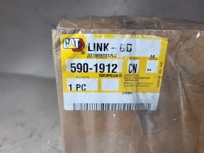 NEW CATERPILLAR 590-1912
