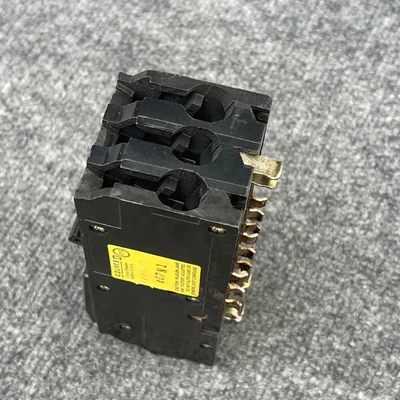New | in-Stock Square D Q1380 Circuit Breakers California US | Davliegogo LLC #1707086