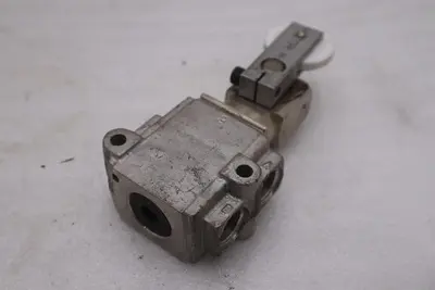 Parker CW9437 Cam Operated Pneumatic Valve NEW OPEN BOX STOCK CC89